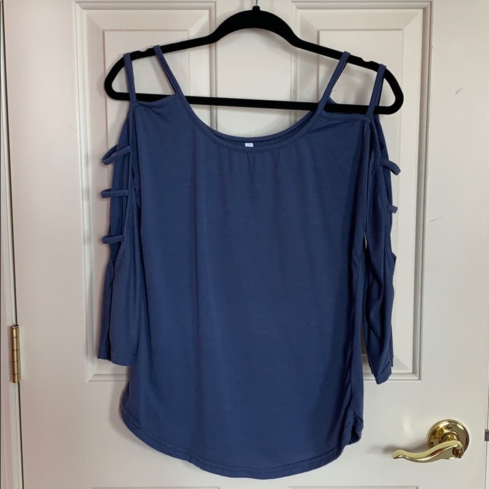 Light navy blue 3/4 shirt with cut out sleeves